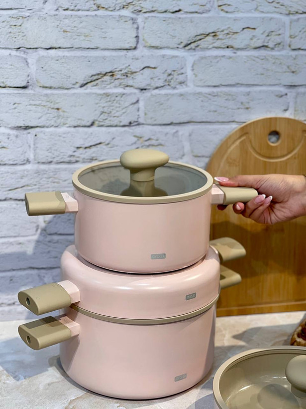 سرویس قابلمه 8 پارچه بدون روغن رنگ صورتی Pro Chef cooker محصول arow ترکیه