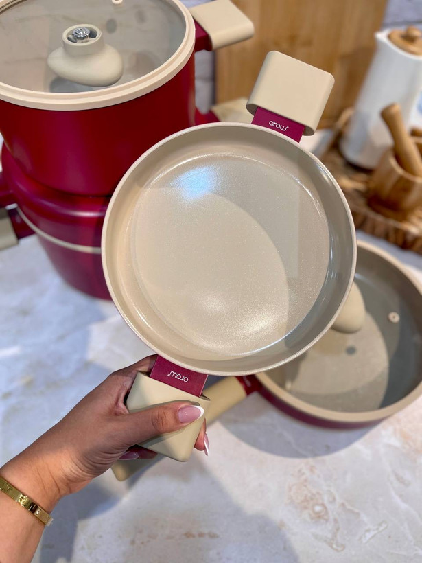 سرویس قابلمه 8 پارچه بدون روغن رنگ قرمز Pro Chef cooker محصول arow ترکیه